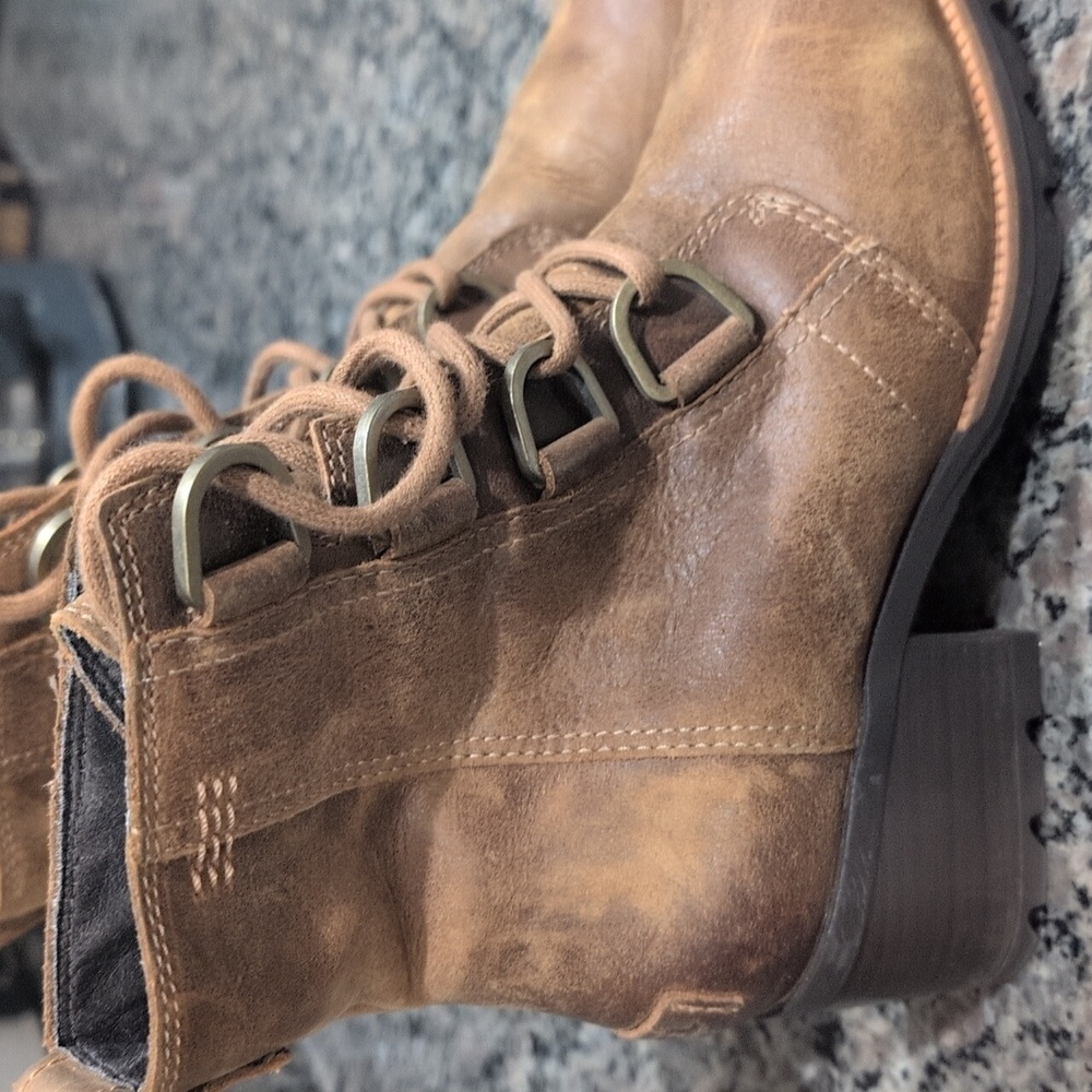 Sorel - Picture 2 of 14